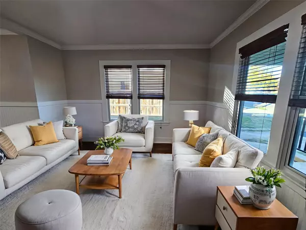 Seguin, TX 78155,624 S Austin ST