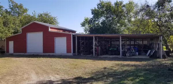 La Grange, TX 78945,1 Bednar LN