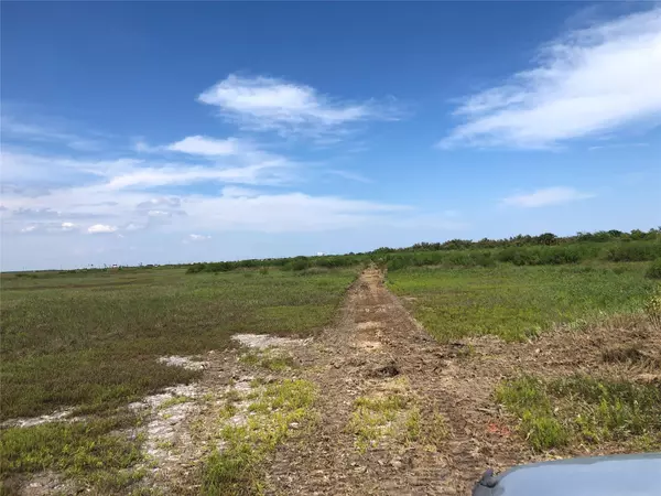 Crystal Beach, TX 77617,100 Featherstone