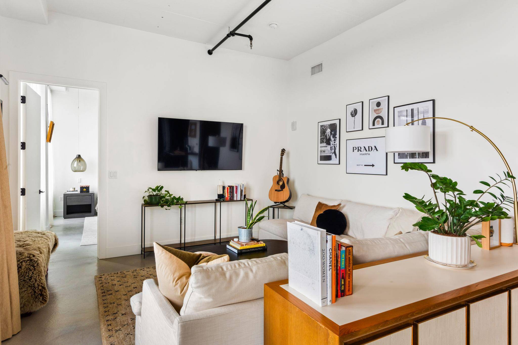 800 W 5th ST #902, Austin, TX 78703