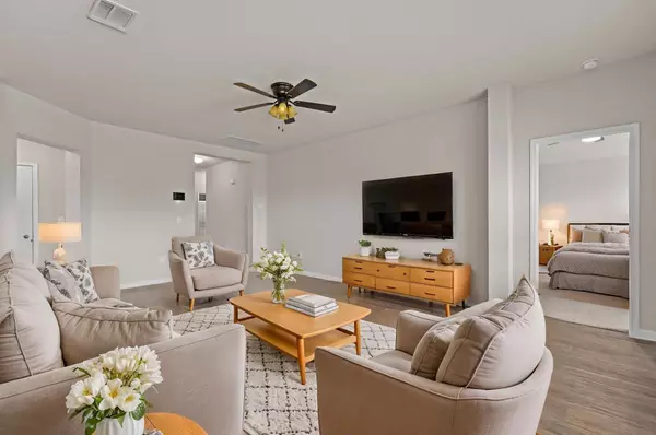 Hutto, TX 78634,109 Rochester LN