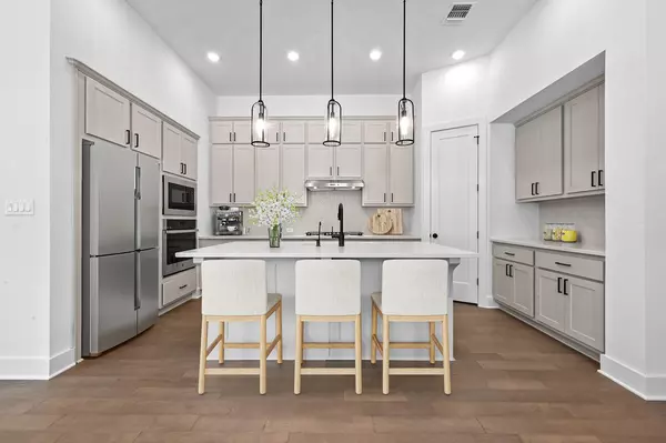 Kyle, TX 78640,148 Basket Flower LOOP