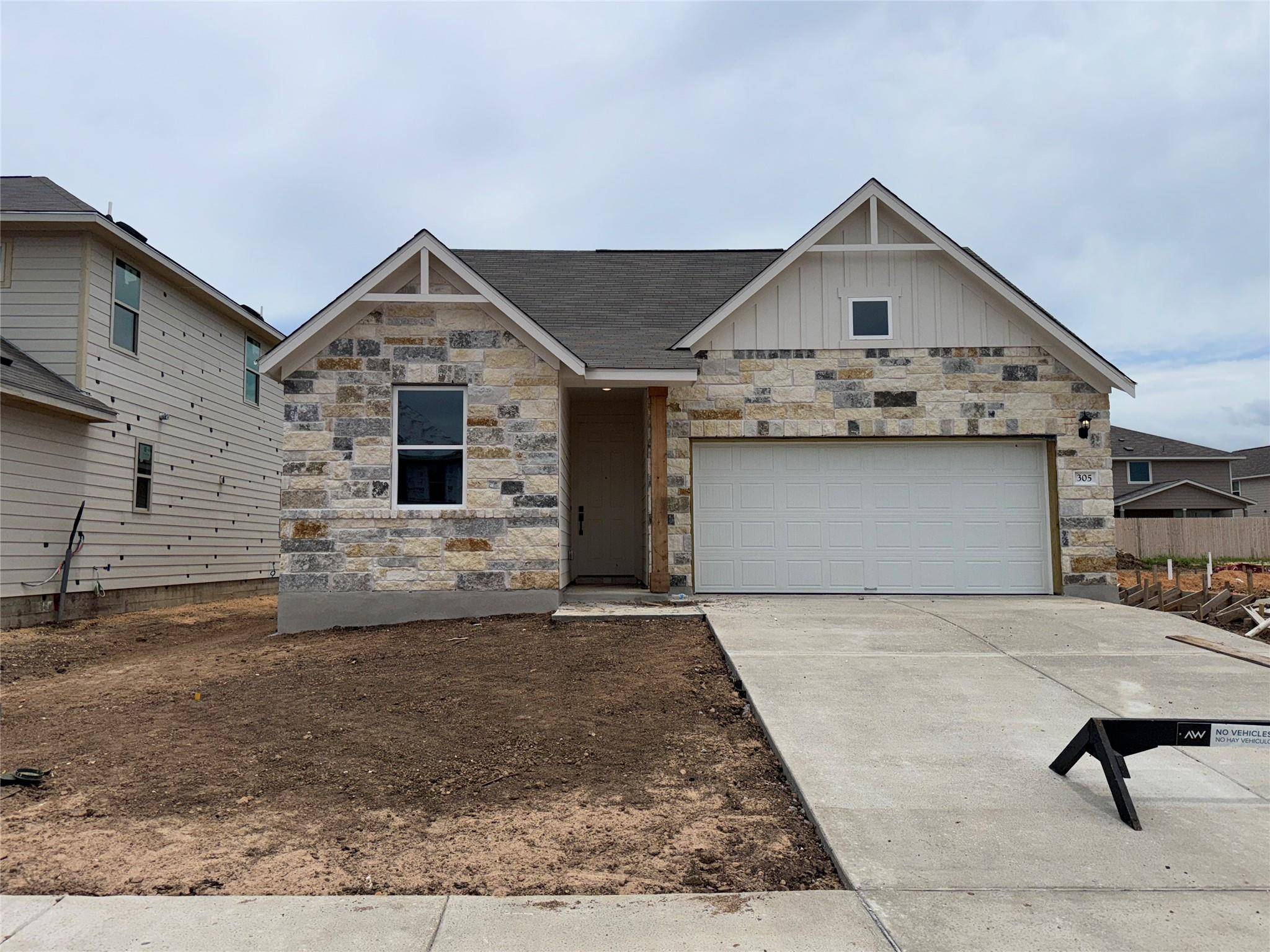 305 Willow Heights DR, Hutto, TX 78634