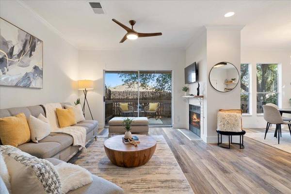 7501 Shadowridge RUN #104, Austin, TX 78749