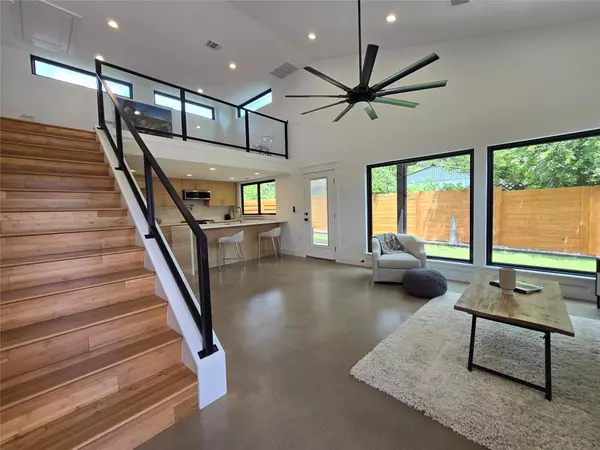 1112 W North Loop BLVD, Austin, TX 78756