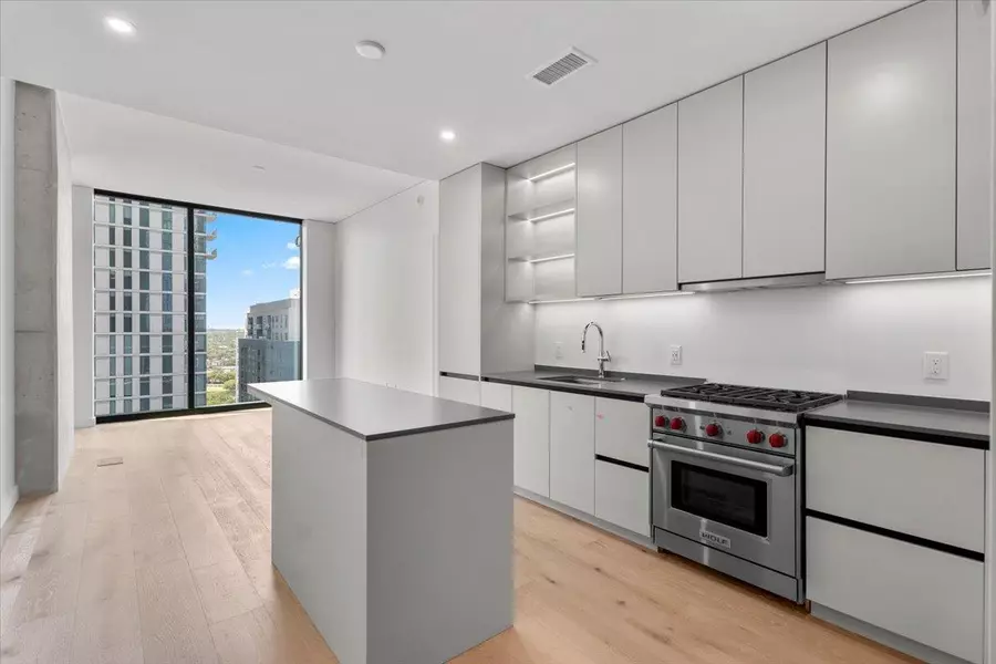 610 Davis ST #1904, Austin, TX 78701