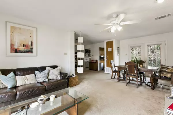 Austin, TX 78759,9201 Simmons RD #118