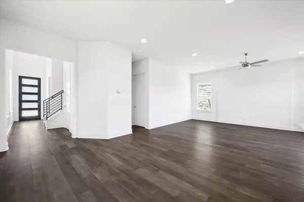 Round Rock, TX 78665,1531 N Red Bud LN #21