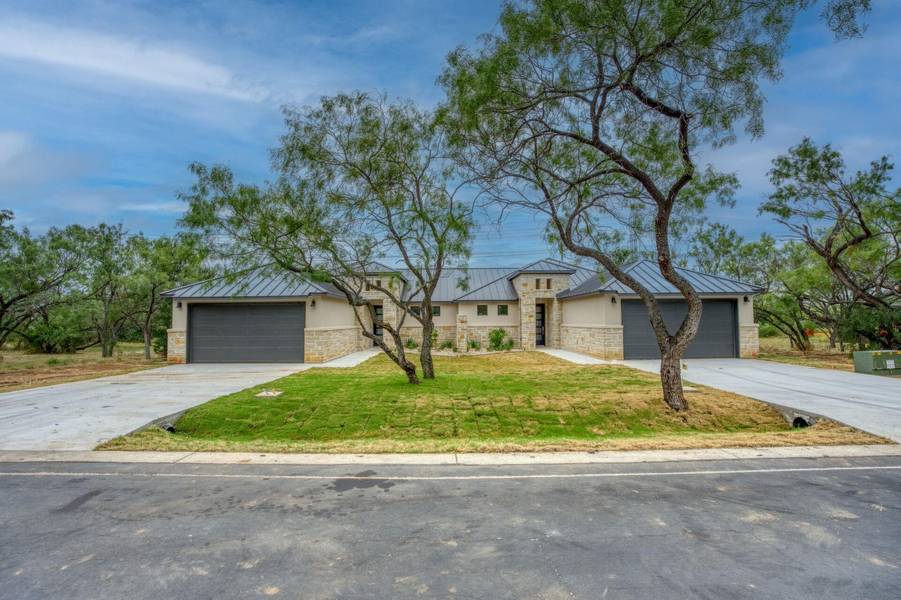 1315 Hi CIR N, Horseshoe Bay, TX 78657