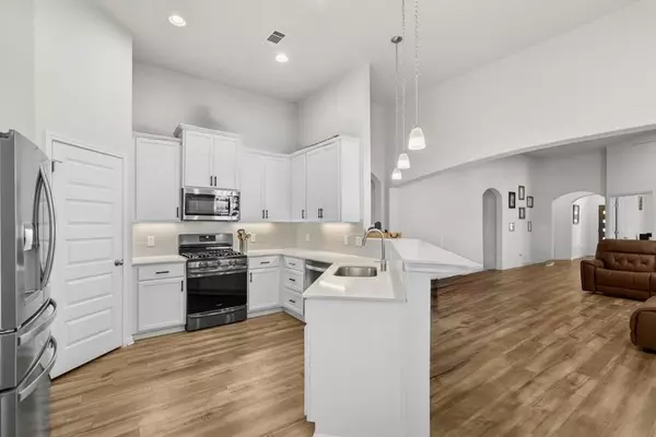 185 Dogvane CIR, Kyle, TX 78640