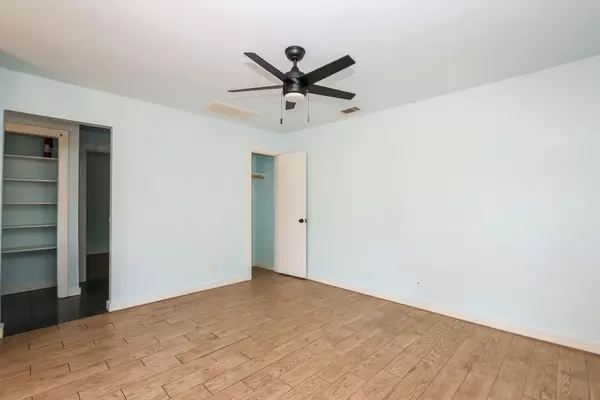 Austin, TX 78741,2717 Parker LN