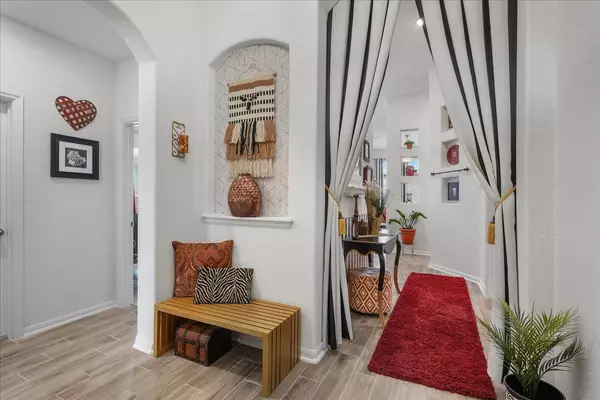 Buda, TX 78610,181 Durian LOOP