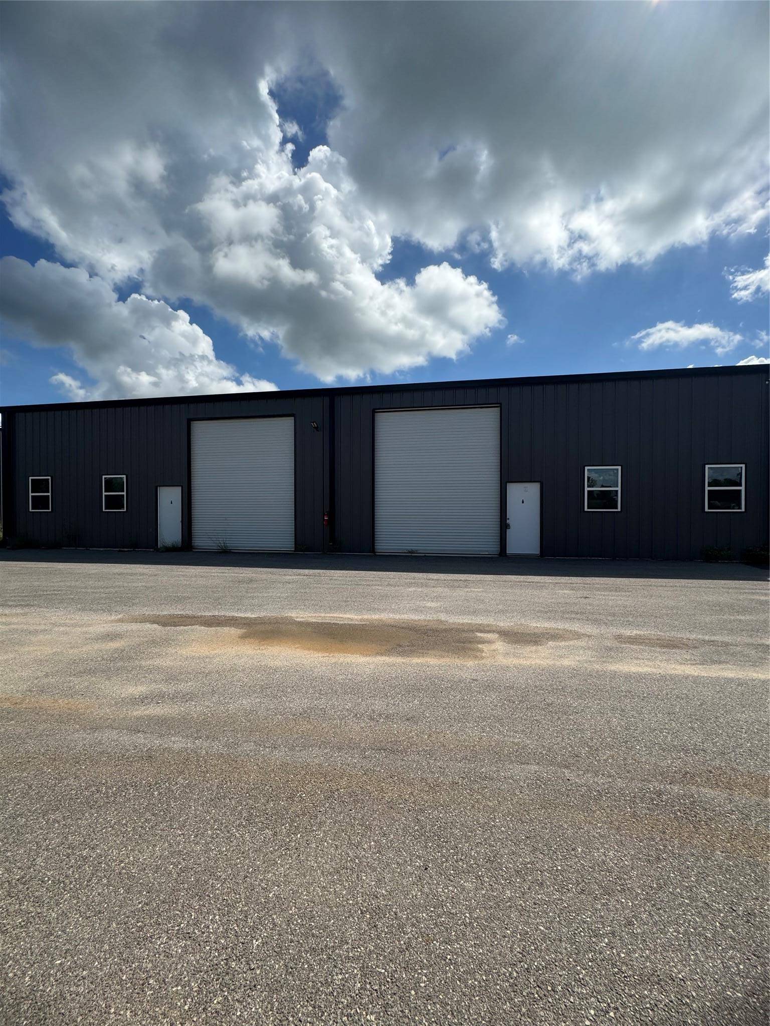12500 S US Hwy 183 HWY #B, Luling, TX 78648