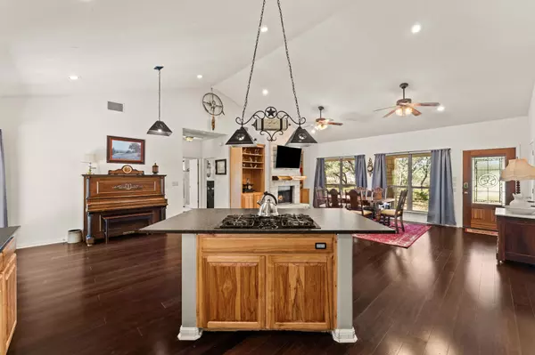 Spicewood, TX 78669,1820 Envoy PL