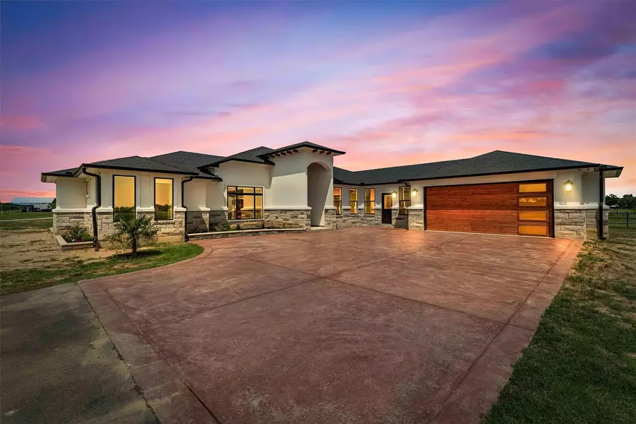 178 Balch RD, Elgin, TX 78621
