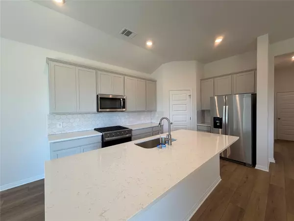 Hutto, TX 78634,129 Divisadero DR