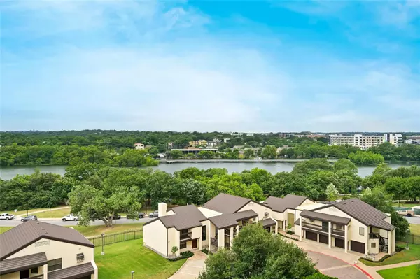 Austin, TX 78701,40 N Interstate Highway 35 #8C1