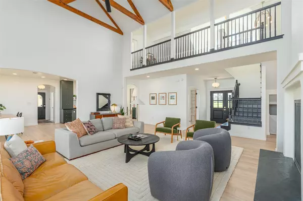 290 County Road 207, Liberty Hill, TX 78642