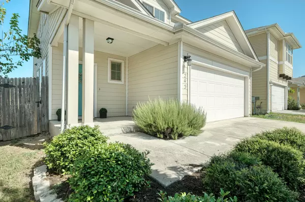 Buda, TX 78610,243 Twisted Oaks LN