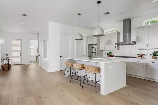 1809 Pasadena DR, Austin, TX 78757