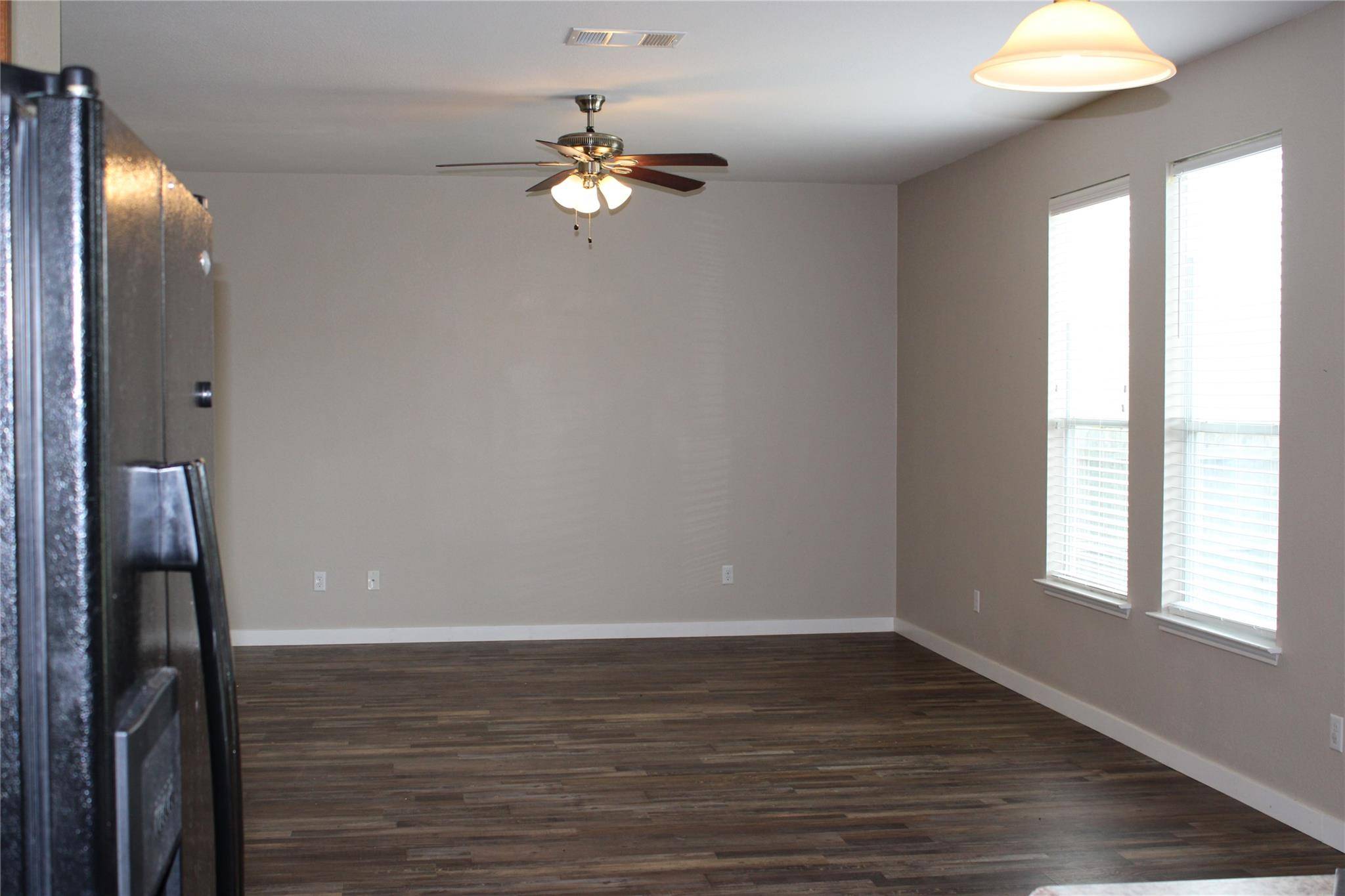Elgin, TX 78621,18354 Basket Flower BND