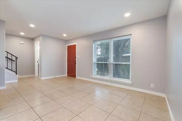 Austin, TX 78752,1703 Coronado Hills DR #102