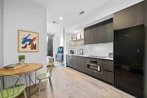 Austin, TX 78701,48 East Ave #1007