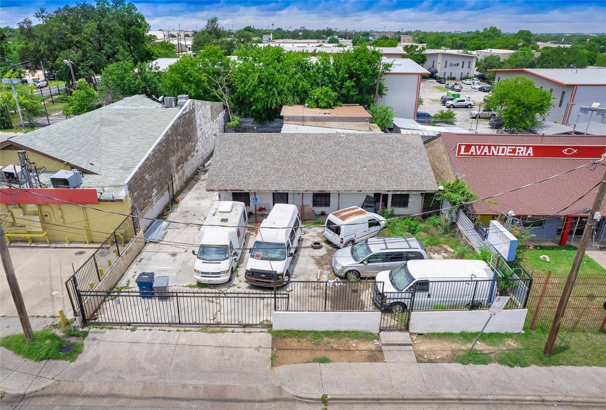 8212 Georgian DR, Austin, TX 78753