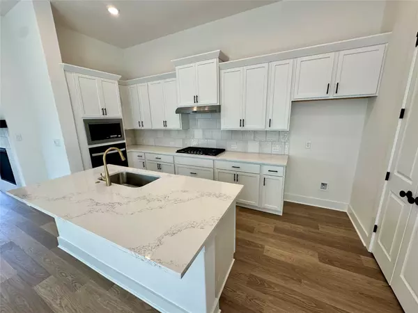 Dripping Springs, TX 78620,821 Sage Thrasher CIR