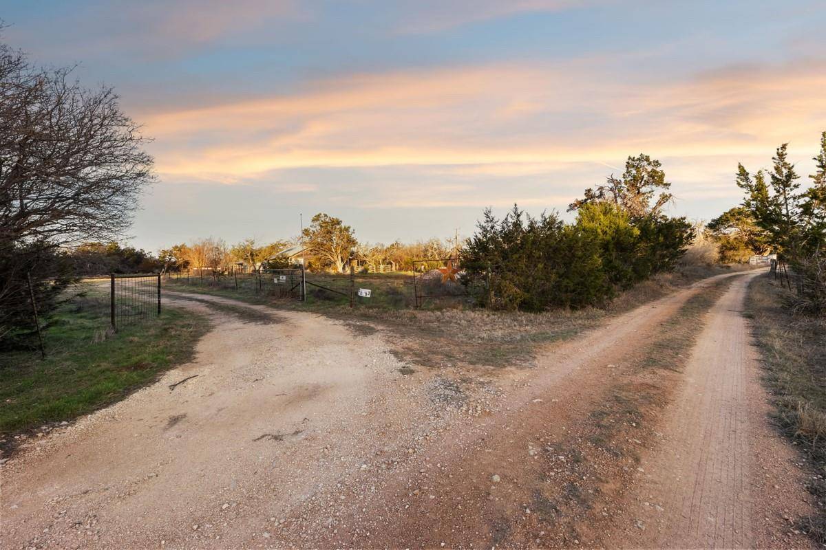 3003 Old Red Ranch RD, Dripping Springs, TX 78620