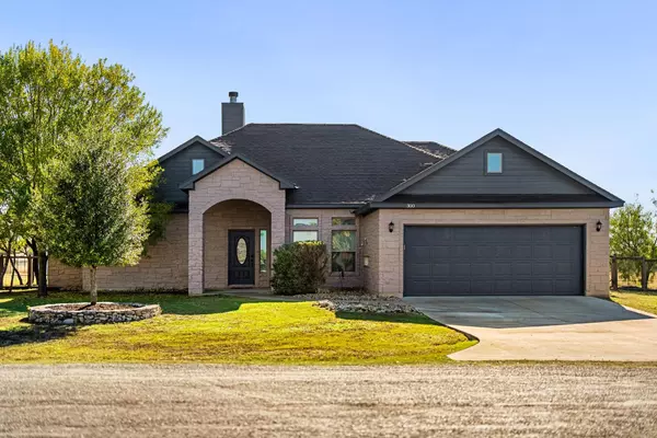 300 Engelke RD, Kyle, TX 78640