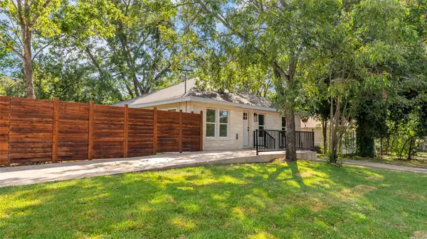 Burnet, TX 78611,209 E Kerr ST