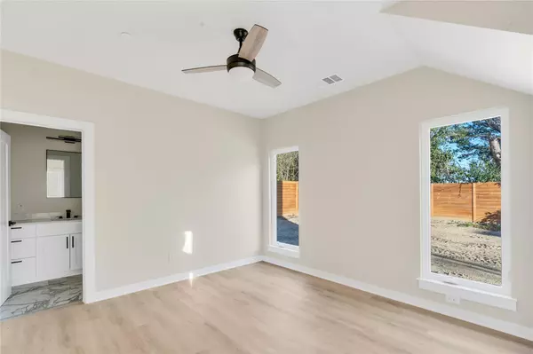 Austin, TX 78741,2309 Montopolis DR #7