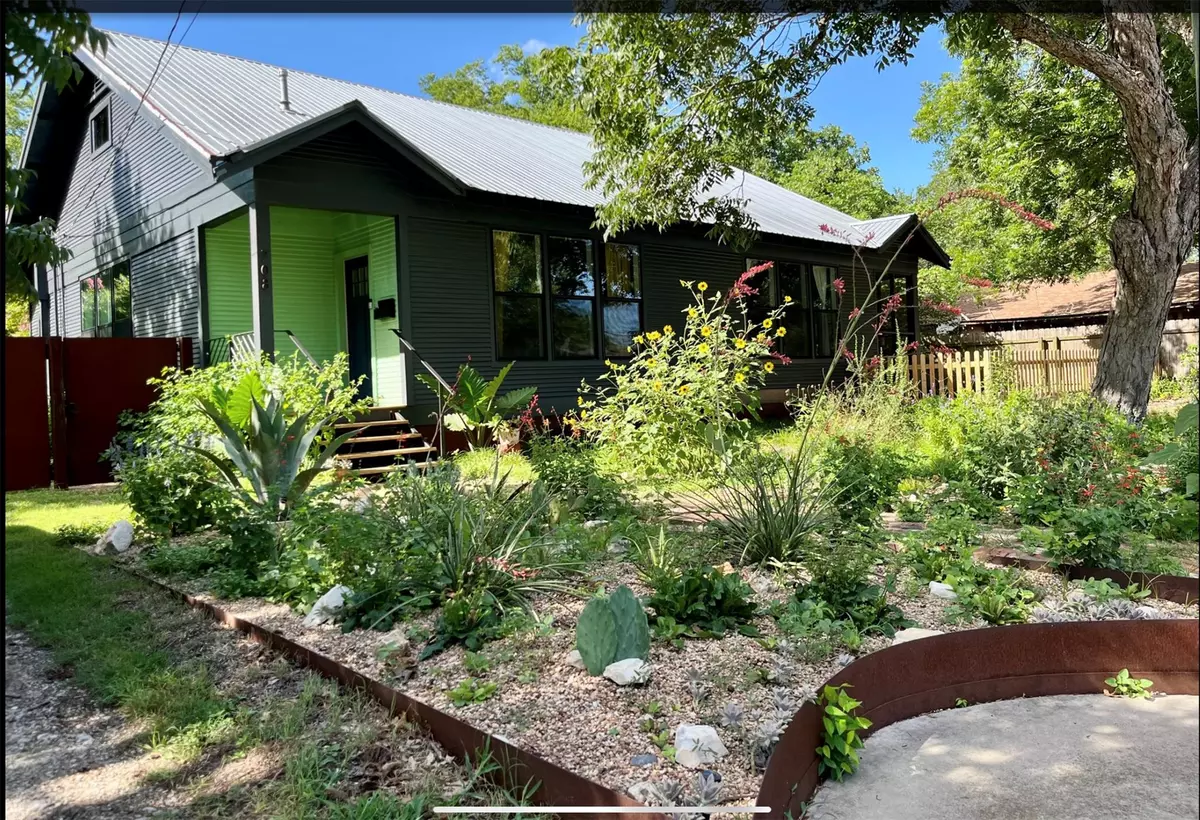 Lockhart, TX 78644,708 W Prairie Lea ST