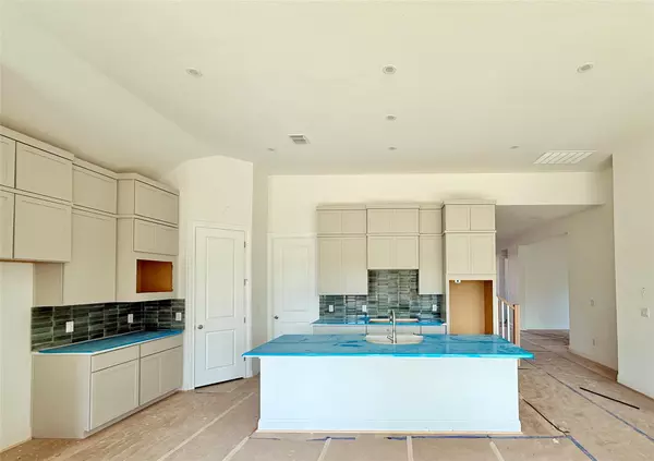 Buda, TX 78610,214 San Saba DR