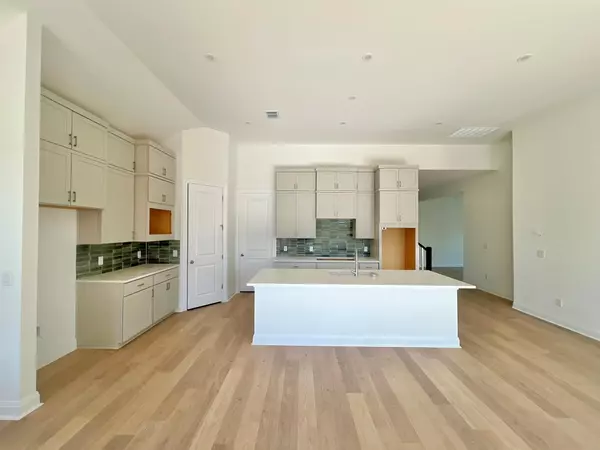 Buda, TX 78610,214 San Saba DR