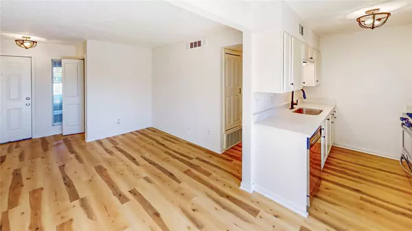 Austin, TX 78745,2707 Windswept CV #102