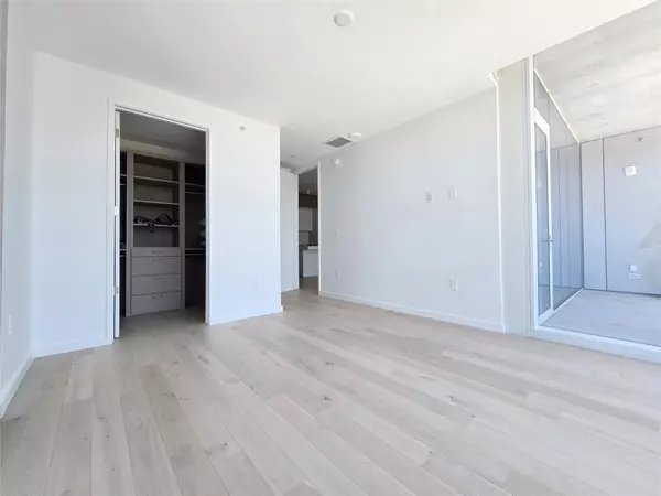 Austin, TX 78701,313 W 17th ST #1802