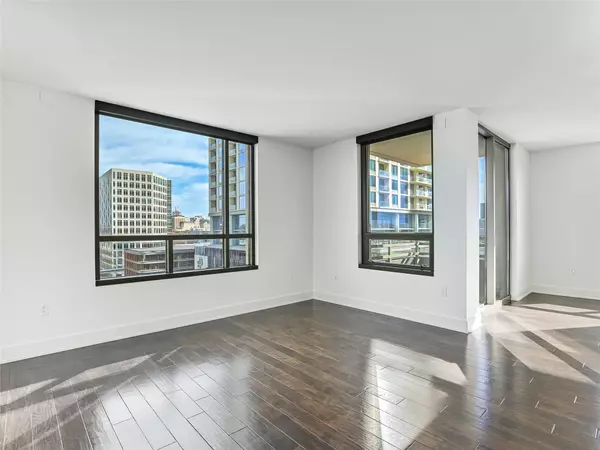 Austin, TX 78703,300 Bowie ST #1001