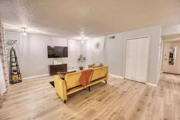 Austin, TX 78759,8730 N Mopac EXPY #106