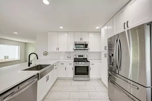 1703 Hillcrest LN, Austin, TX 78721