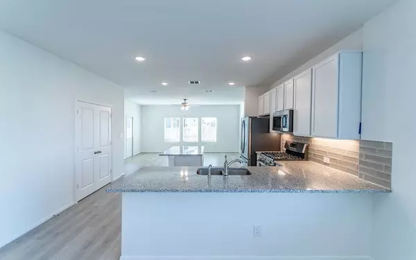 Liberty Hill, TX 78642,200 Copper Lily DR