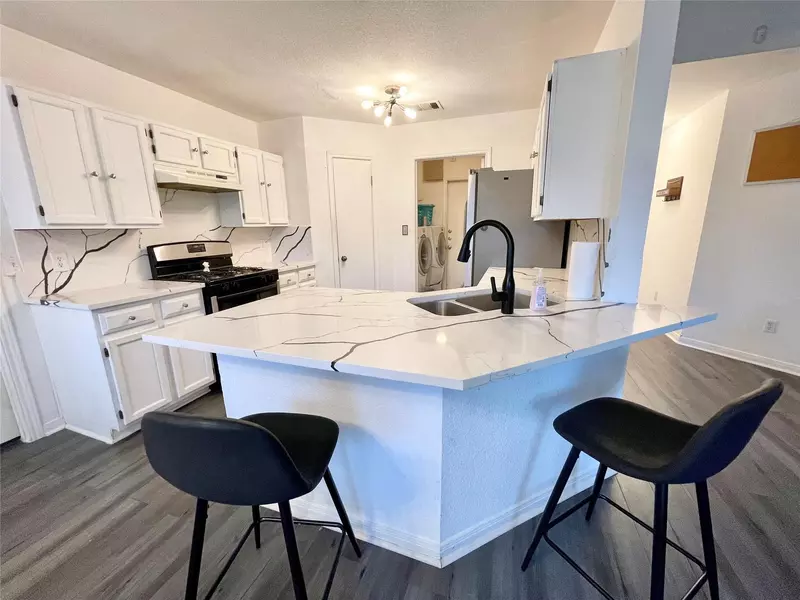 1225 Hughmont DR, Pflugerville, TX 78660