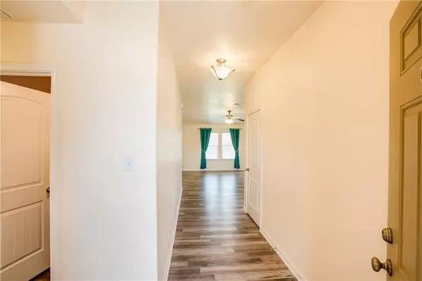 Hutto, TX 78634,114 Hawkins CT