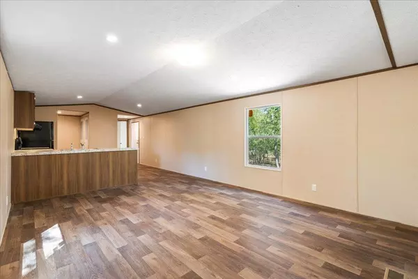 Mustang Ridge, TX 78616,12104 Avis RD