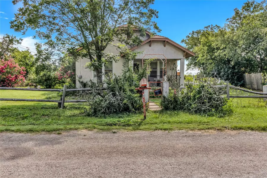 401 S Love Ave, Florence, TX 76527