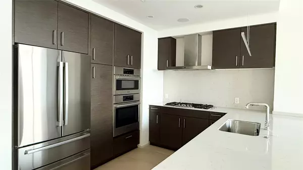 Austin, TX 78701,301 West Ave #4906