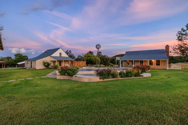3366 Ranch Rd 965, Fredericksburg, TX 78624