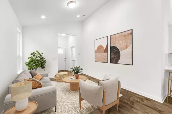 Buda, TX 78610,525 Burlington DR #C