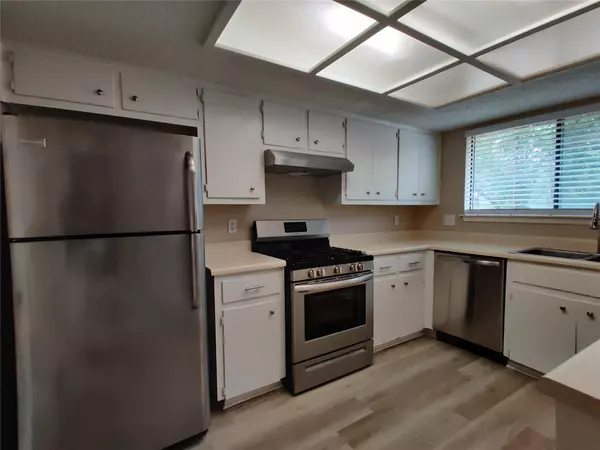 5103 Summerset TRL, Austin, TX 78749